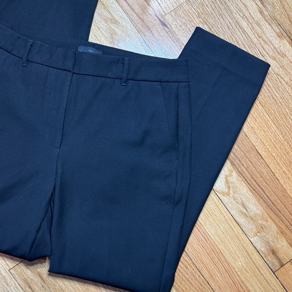 White House Black Market Black Cropped Pants Size 8